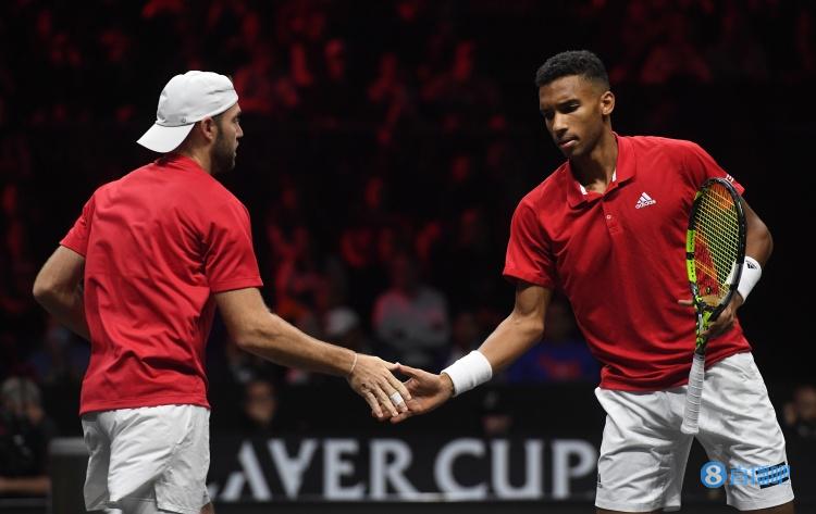 开云足球直播-拉沃尔杯横扫年终总决赛，穆雷带队取胜